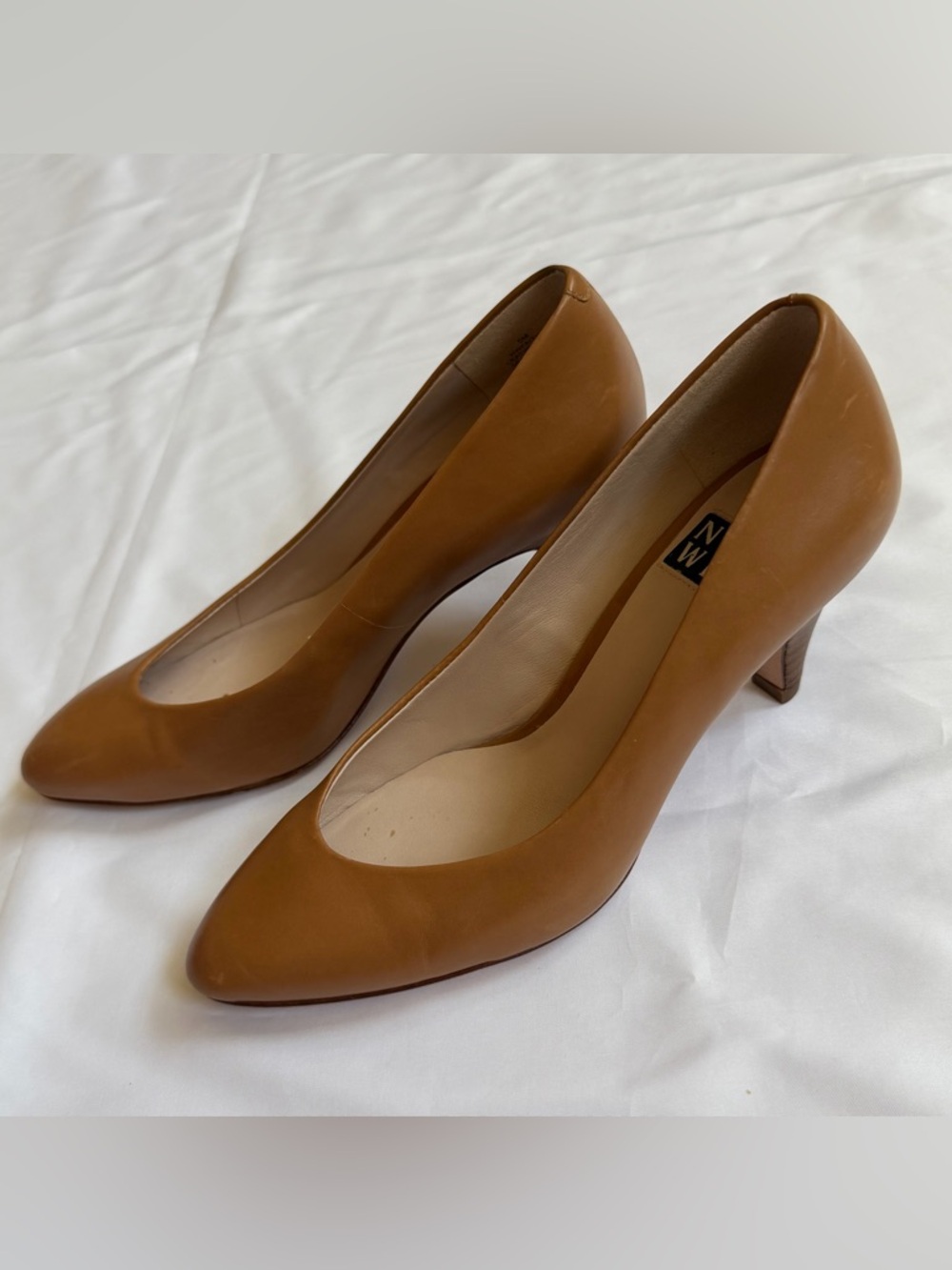 Nine West Pointy Toe Pumps Size 5M